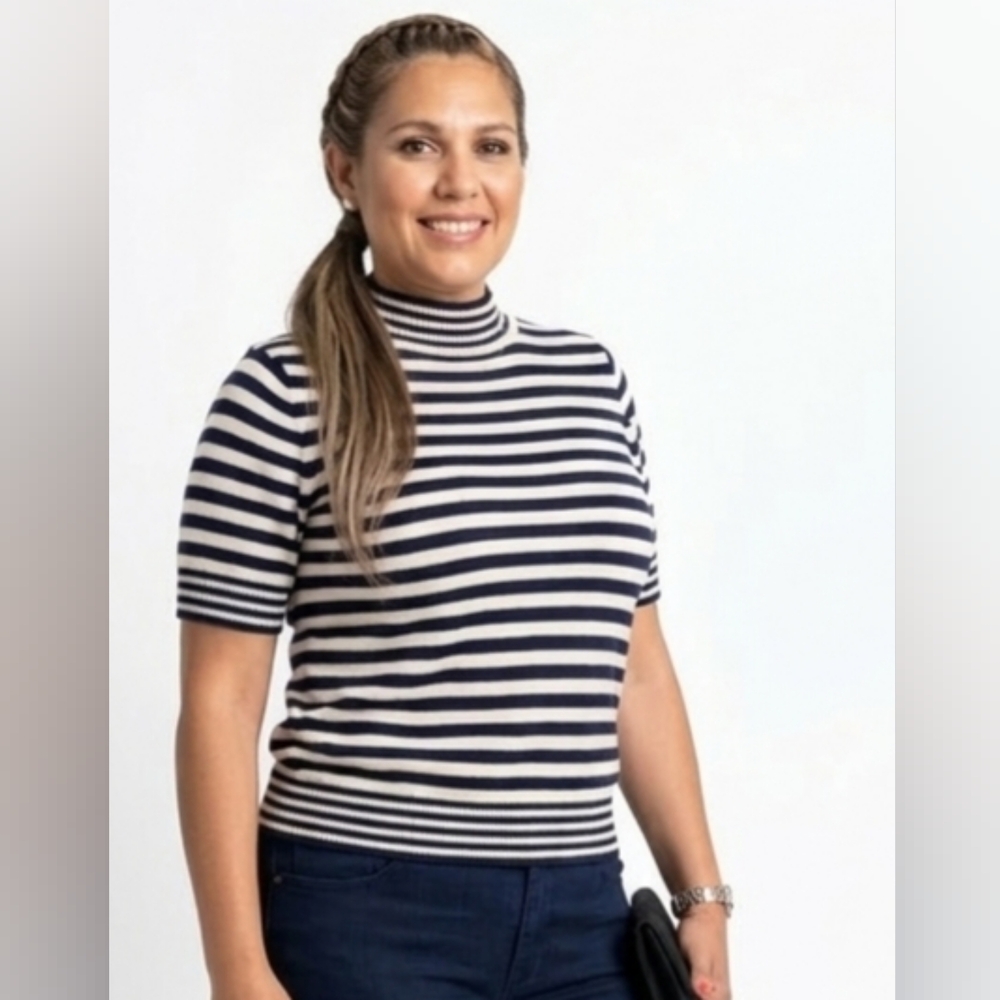 Striped Short Sleeve Turtle Neck Sweater 🩵